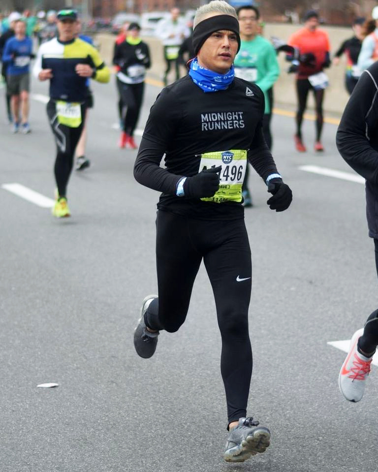 Chia tay bồ, chàng trai đồng tính Mỹ giảm hàng chục kg để sở hữu vóc dáng một marathoner Chia tay bồ, chàng trai đồng tính Mỹ giảm hàng chục kg để sở hữu vóc dáng một marathoner